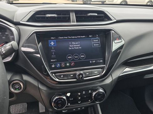 Used 2021 Chevrolet TrailBlazer LT w/ Convenience Package FWD image 12