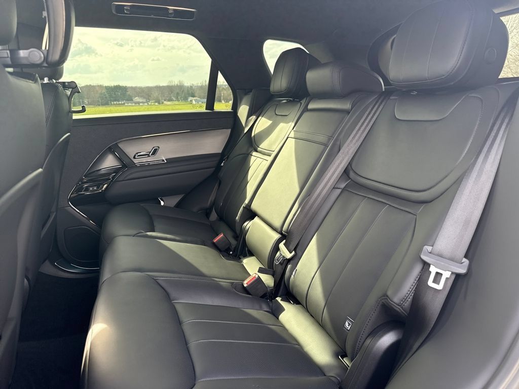 New 2026 Land Rover Range Rover Sport SE AWD/4WD image 14