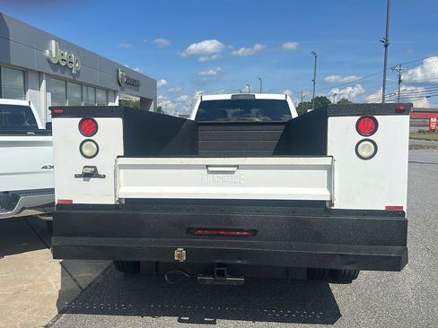 Used 2020 RAM 5500 Tradesman w/ Chrome Appearance Group image 9