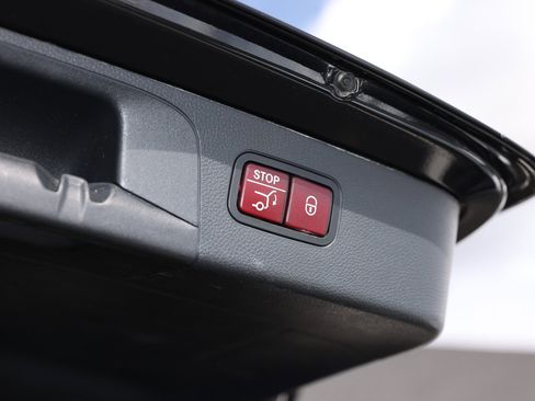 Used 2020 Mercedes-Benz GLC 63 AMG 4MATIC image 52