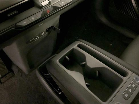 New 2026 Kia EV9 Wind image 8