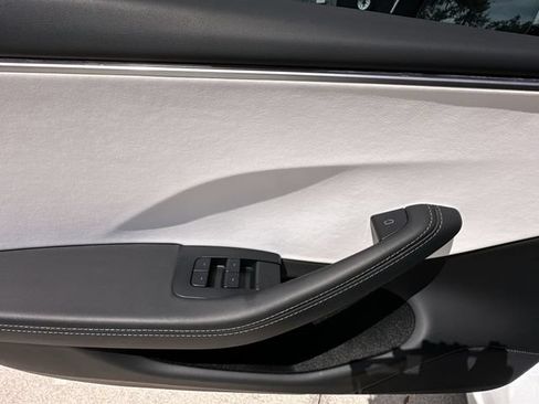 Used 2025 Tesla Model 3 Long Range RWD image 21