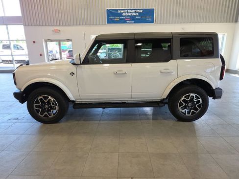 Used 2023 Ford Bronco Outer Banks AWD/4WD image 12