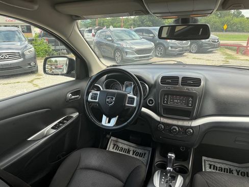 Used 2018 Dodge Journey SE w/ Popular Equipment Group FWD image 19