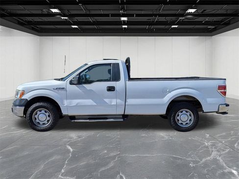 Used 2013 Ford F150 XL w/ Mid Equipment Group image 2
