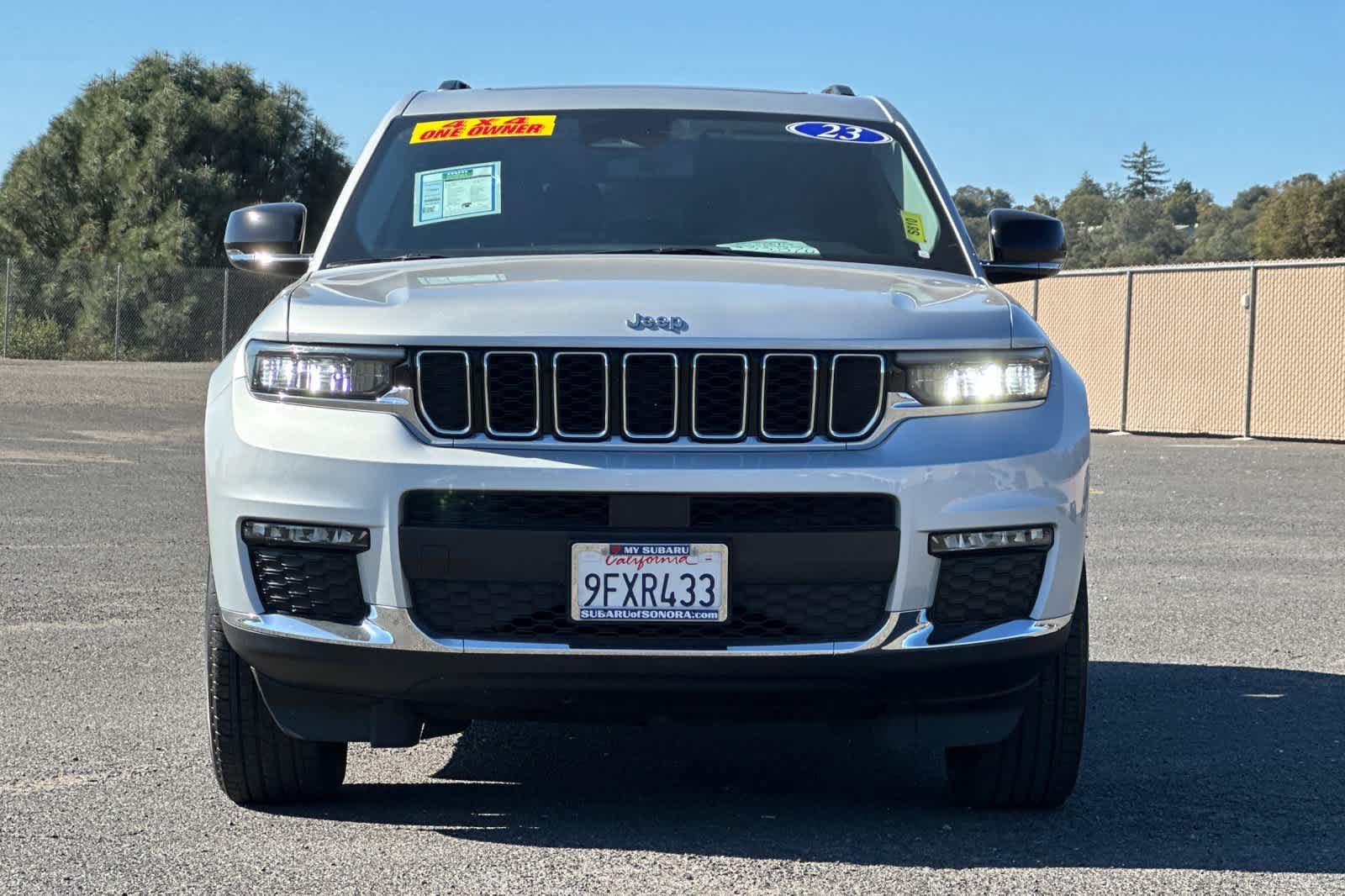 Used 2023 Jeep Grand Cherokee L Limited AWD/4WD image 8