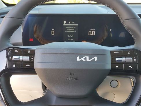 New 2026 Kia Sorento S FWD image 19