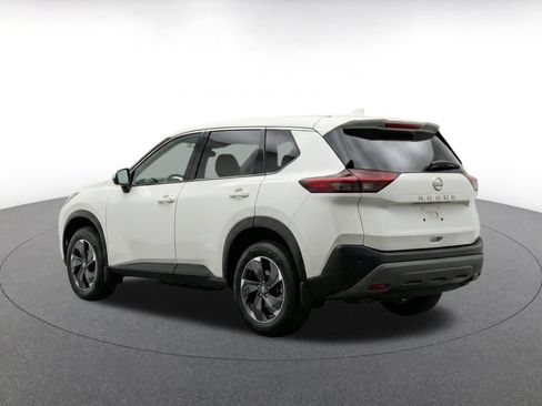 Used 2025 Nissan Rogue SV AWD/4WD image 6