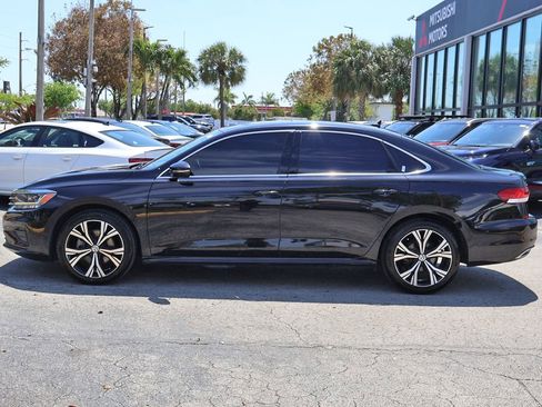 Used 2021 Volkswagen Passat 2.0T SE FWD image 18