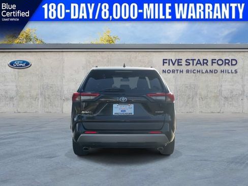 Used 2022 Toyota RAV4 SE AWD/4WD image 9