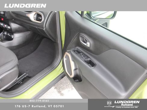 Used 2016 Jeep Renegade 75th Anniversary AWD/4WD image 17