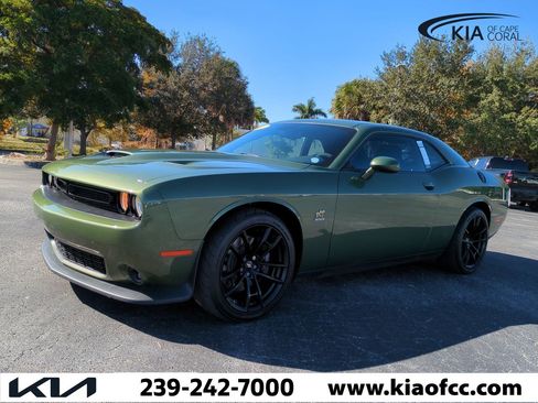 Used 2022 Dodge Challenger R/T Scat Pack w/ Driver Convenience Group image 9