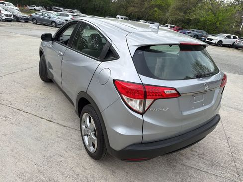 Used 2022 Honda HR-V LX image 8