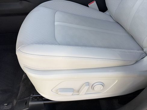 Certified 2024 Kia Sorento S w/ Panoramic Sunroof Package FWD image 19