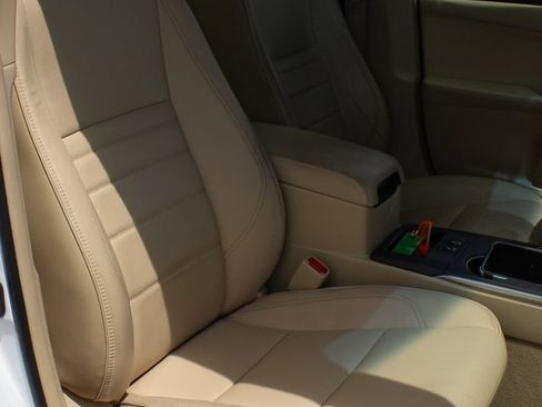 Used 2015 Toyota Camry XLE FWD image 31