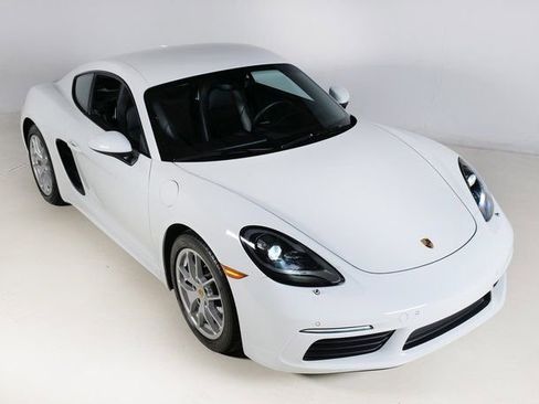Used 2018 Porsche 718 Cayman image 4
