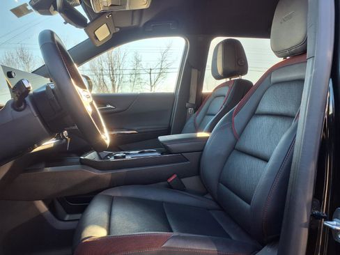 Used 2025 Chevrolet Equinox RS w/ Safety and Technology Package image 5