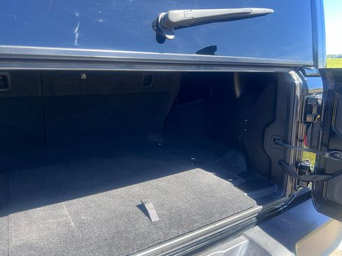 Used 2021 Jeep Wrangler Unlimited Sahara image 8