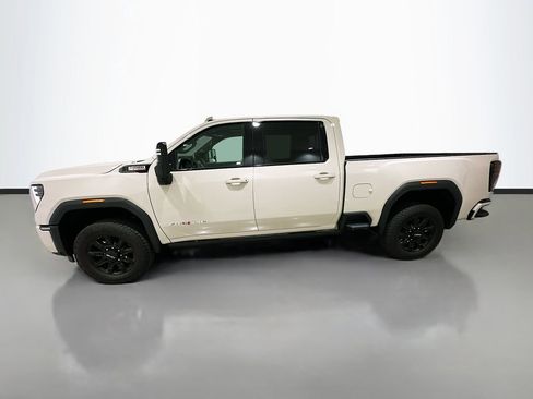 Used 2026 GMC Sierra 2500 AT4 w/ AT4 Premium Plus Package AWD/4WD image 4
