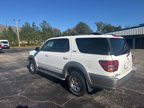 Used 2004 Toyota Sequoia SR5 image 16