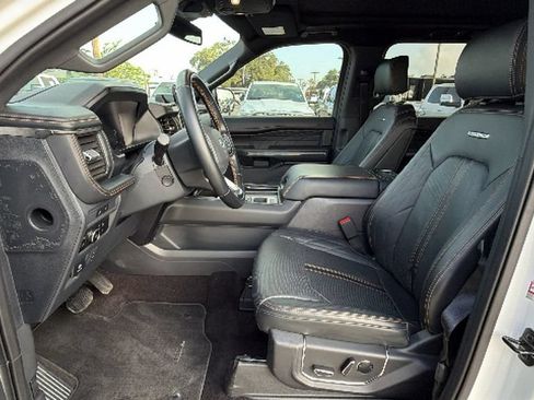 Used 2023 Ford Expedition Max Platinum RWD image 13