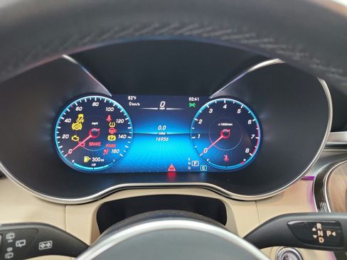 Used 2022 Mercedes-Benz GLC 300 image 11