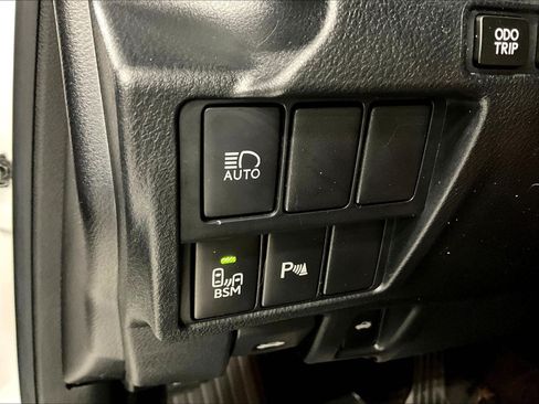 Used 2018 Lexus IS 300 AWD w/ Comfort Package image 38