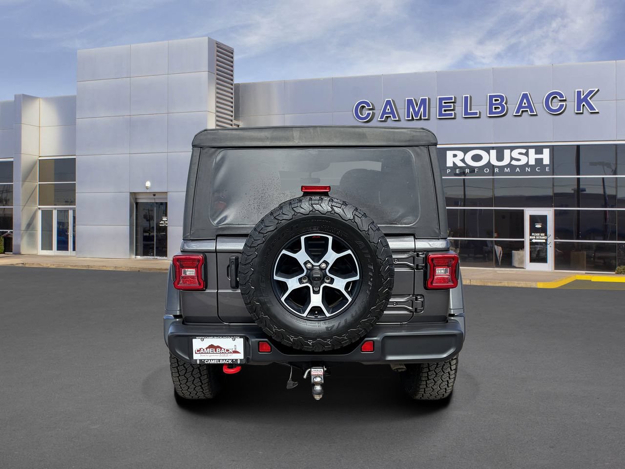 Used 2022 Jeep Wrangler Unlimited Rubicon w/ LED Lighting Group AWD/4WD image 5