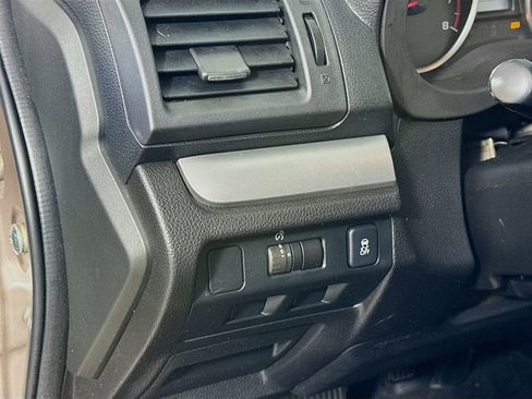 Used 2015 Subaru Forester 2.5i w/ Alloy Wheel Package image 3