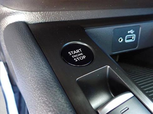 Used 2025 Nissan Kicks S AWD/4WD image 16