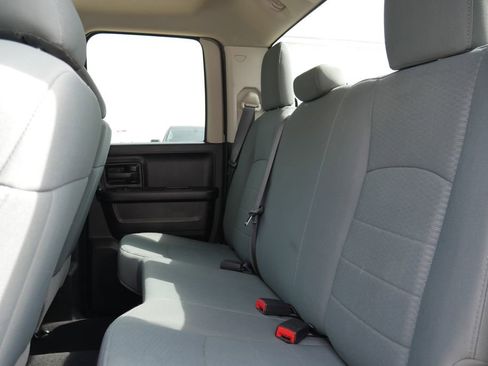 Used 2018 RAM 1500 Express AWD/4WD image 25