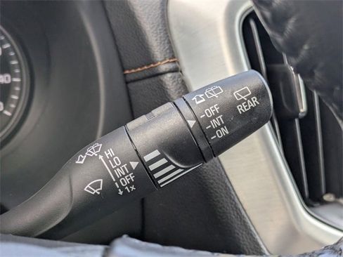 Used 2021 GMC Terrain SLE w/ Driver Convenience Package image 29