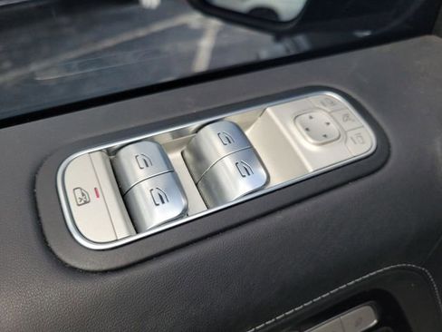 Used 2025 Mercedes-Benz G 550 image 16