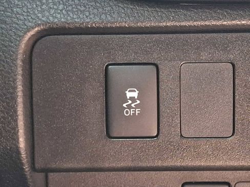 Used 2020 Toyota Tacoma SR5 image 24