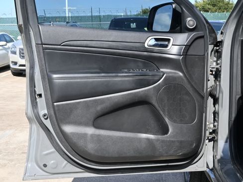 Used 2021 Jeep Grand Cherokee Laredo X RWD image 18