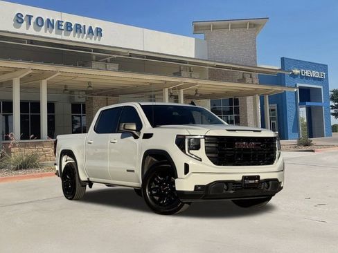 Used 2024 GMC Sierra 1500 Elevation image 2