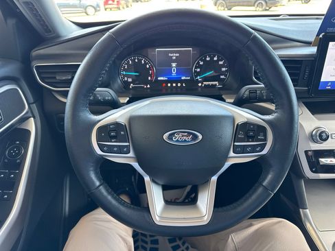 Certified 2023 Ford Explorer XLT w/ Equipment Group 202A AWD/4WD image 27
