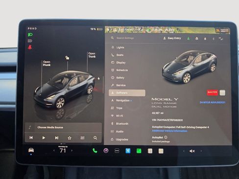 Used 2024 Tesla Model Y Long Range AWD/4WD image 9