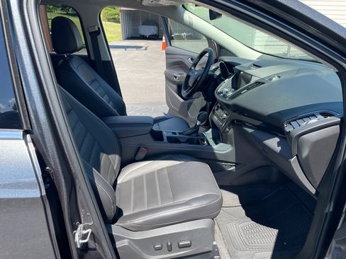 Used 2017 Ford Escape Titanium w/ Equipment Group 301A AWD/4WD image 22
