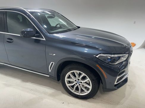 Used 2022 BMW X5 xDrive45e image 12