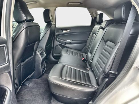 Used 2020 Ford Edge SEL w/ Convenience Package AWD/4WD image 12