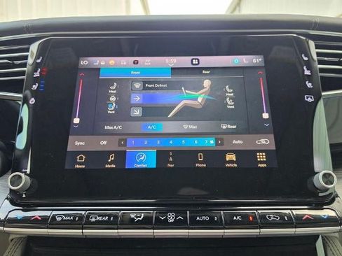 Used 2023 Jeep Wagoneer L Series III w/ Premium Group I AWD/4WD image 21