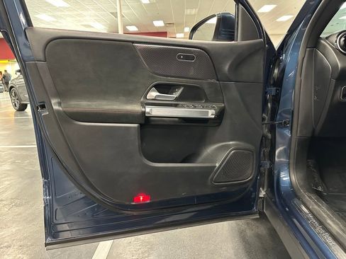 Used 2022 Mercedes-Benz GLB 250 image 13