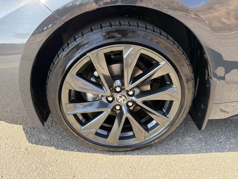 Used 2025 Toyota Corolla SE image 11