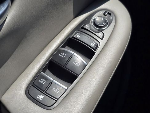 Used 2023 INFINITI QX50 Luxe image 36