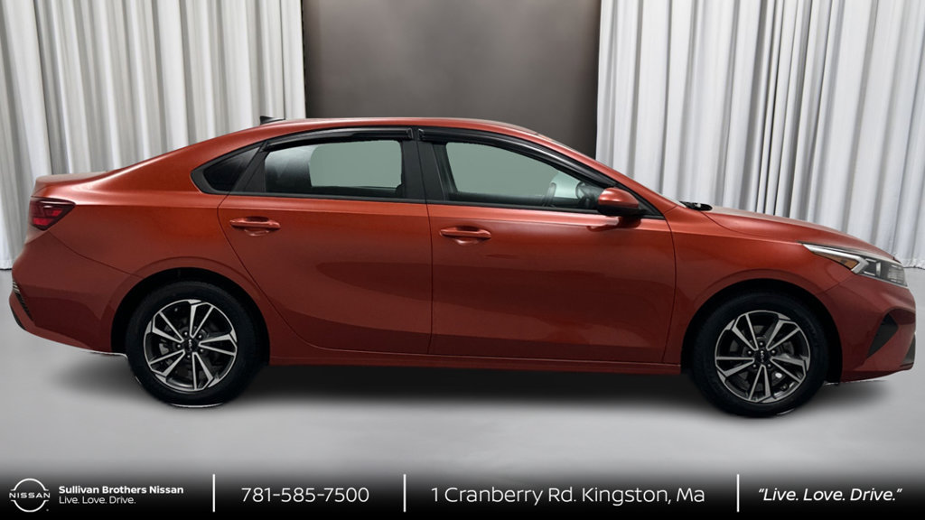 Used 2023 Kia Forte LXS FWD image 4