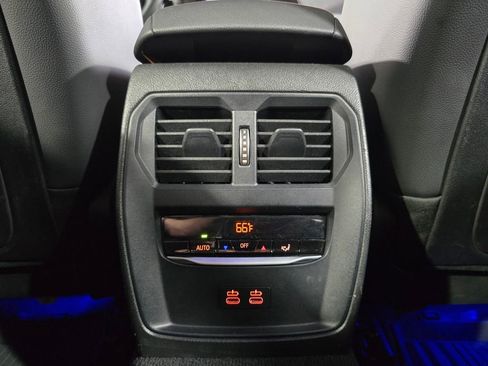 Used 2022 BMW 330i Sedan w/ Premium Package 2 image 28