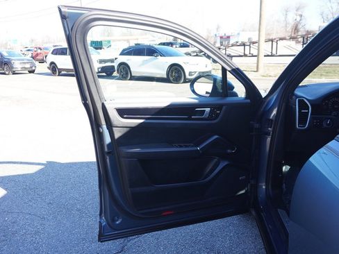 Used 2019 Porsche Cayenne E-Hybrid image 26