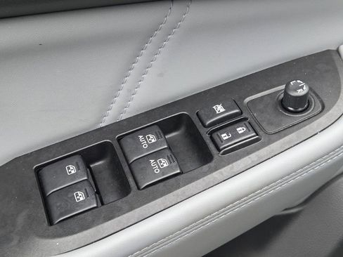 Used 2019 Subaru Outback 2.5i Limited w/ Popular Package #2 image 33