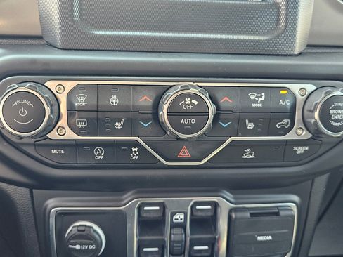 Used 2021 Jeep Wrangler Unlimited Sport image 26